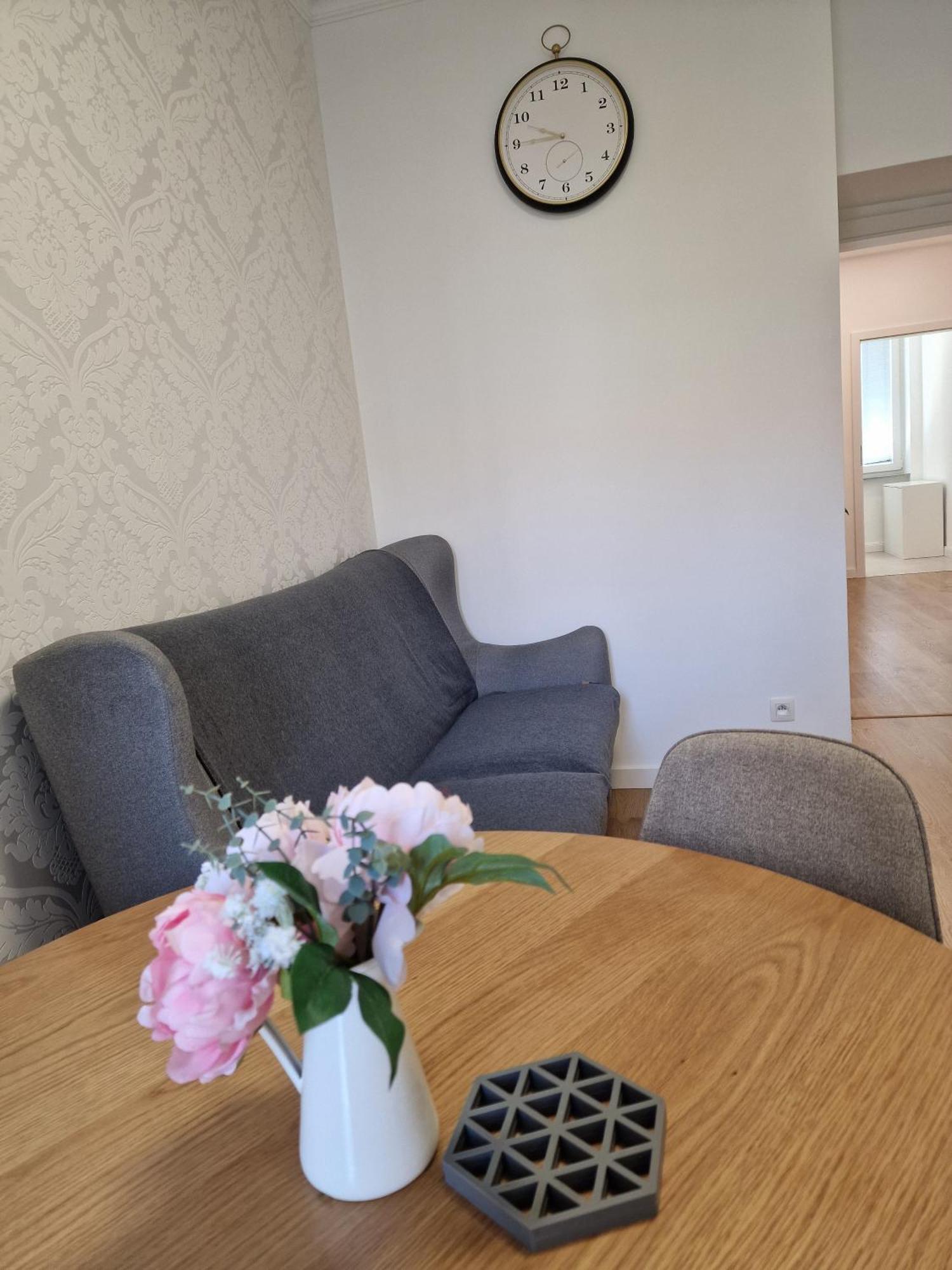 Old Town Apartment - 2 Bedrooms Bratislava Luaran gambar