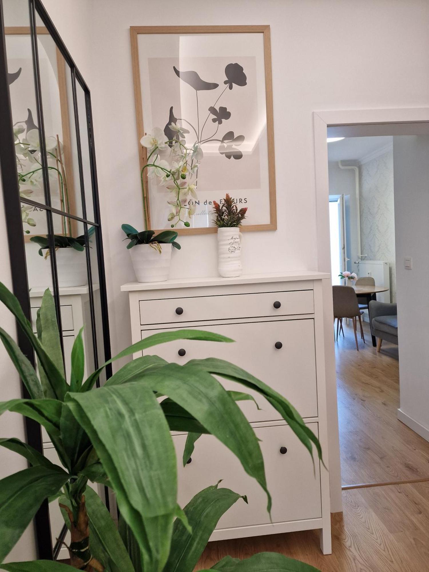 Old Town Apartment - 2 Bedrooms Bratislava Luaran gambar