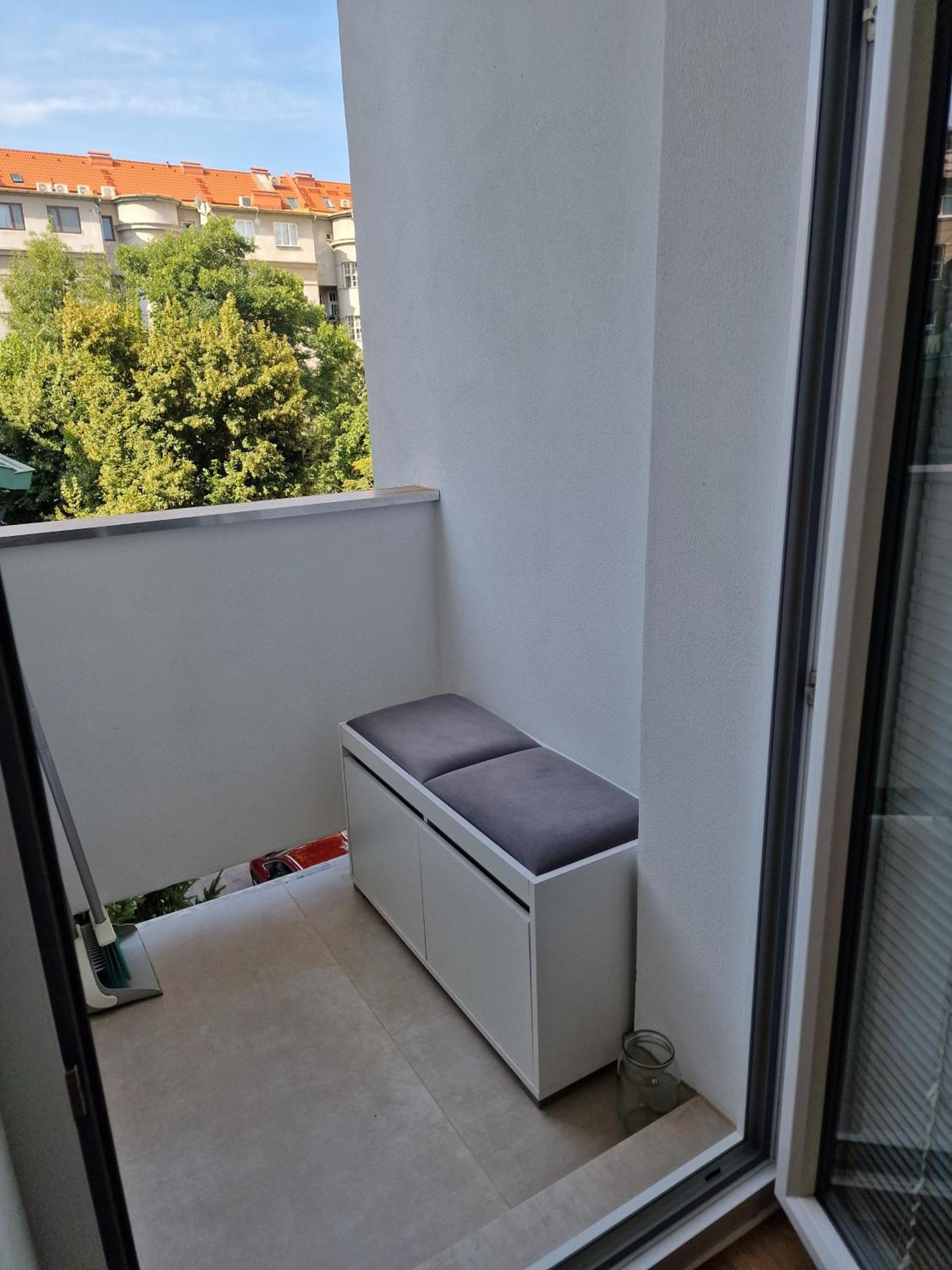 Old Town Apartment - 2 Bedrooms Bratislava Luaran gambar